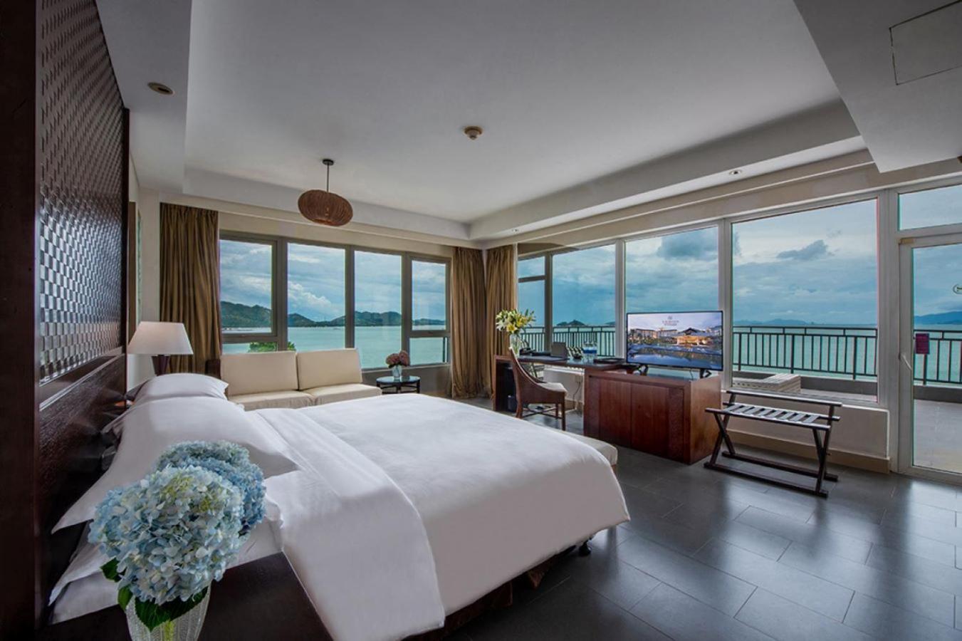 Sheraton Huizhou Beach Resort Huidong Exteriör bild